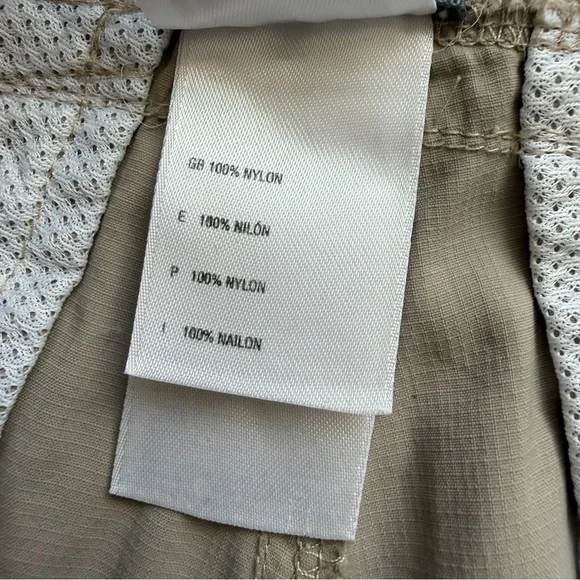 The North Face Women's Cargo Capri Shorts Size 10 Beige/Khaki Hiking Outdoor - Picture 8 of 8